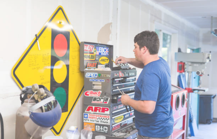 Biaya Pemasangan Stiker Motor